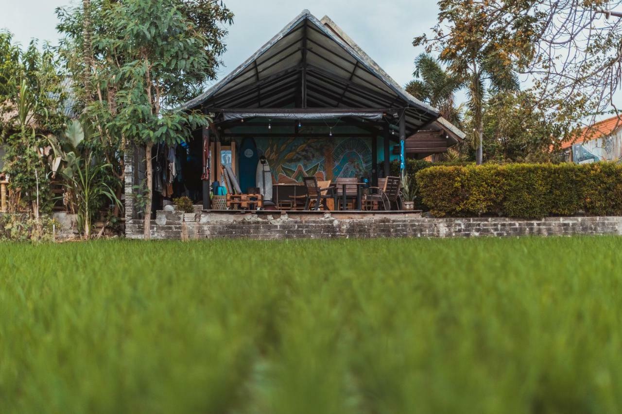 Big Brother Surf Inn Canggu Exteriér fotografie