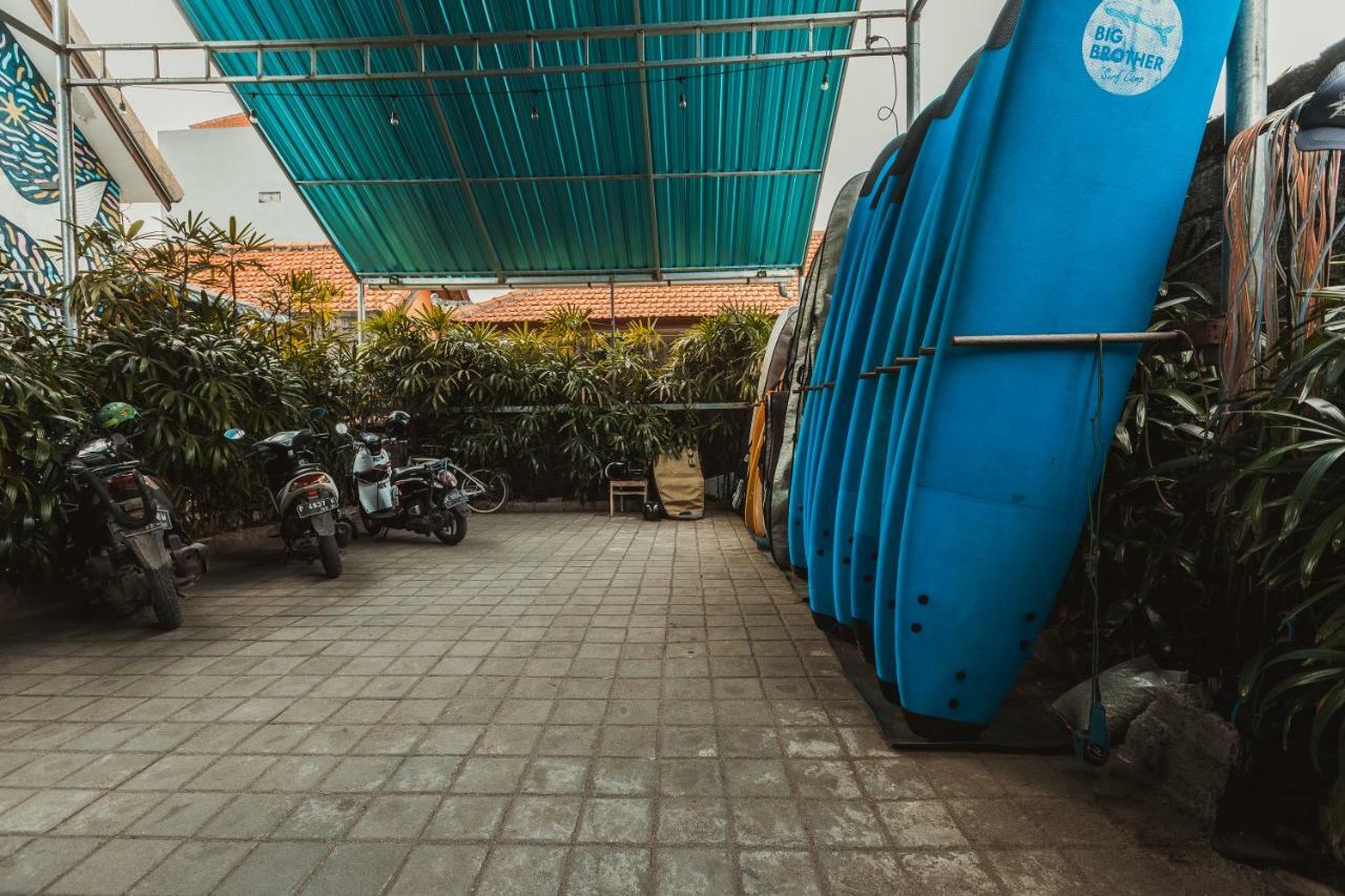 Big Brother Surf Inn Canggu Exteriér fotografie