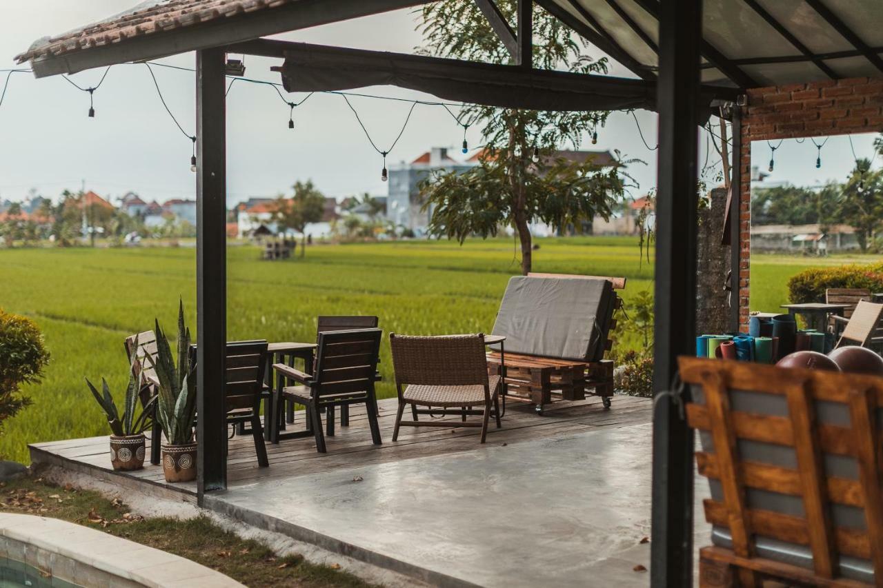 Big Brother Surf Inn Canggu Exteriér fotografie