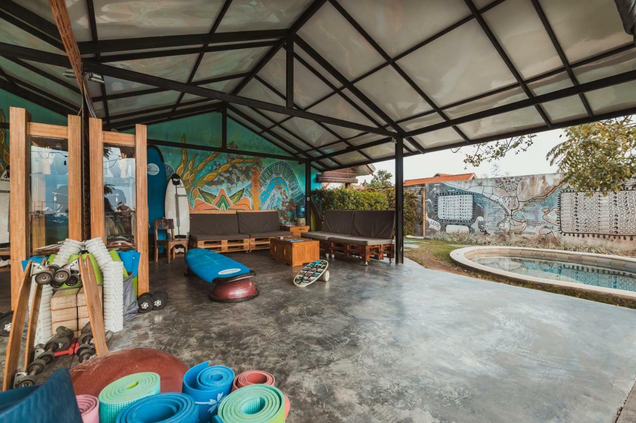 Big Brother Surf Inn Canggu Exteriér fotografie