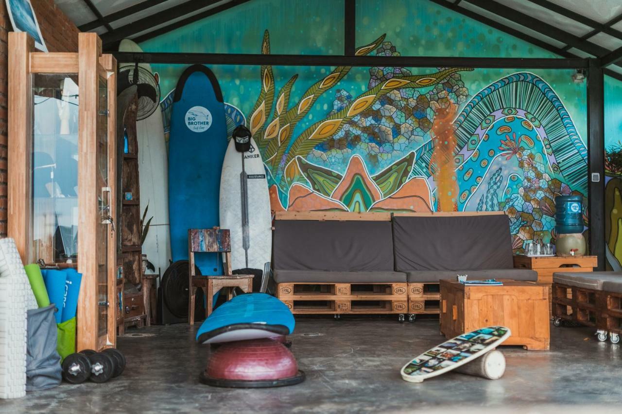 Big Brother Surf Inn Canggu Exteriér fotografie