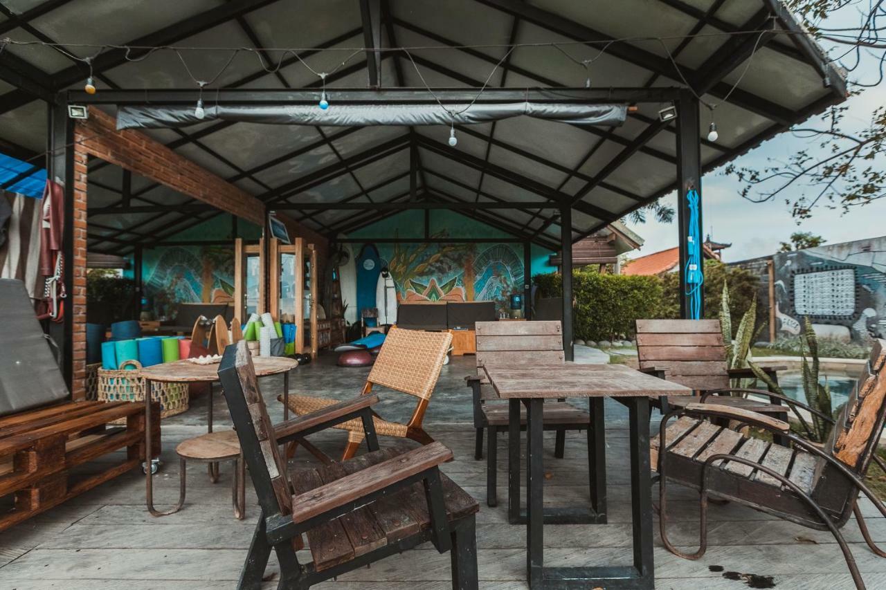 Big Brother Surf Inn Canggu Exteriér fotografie
