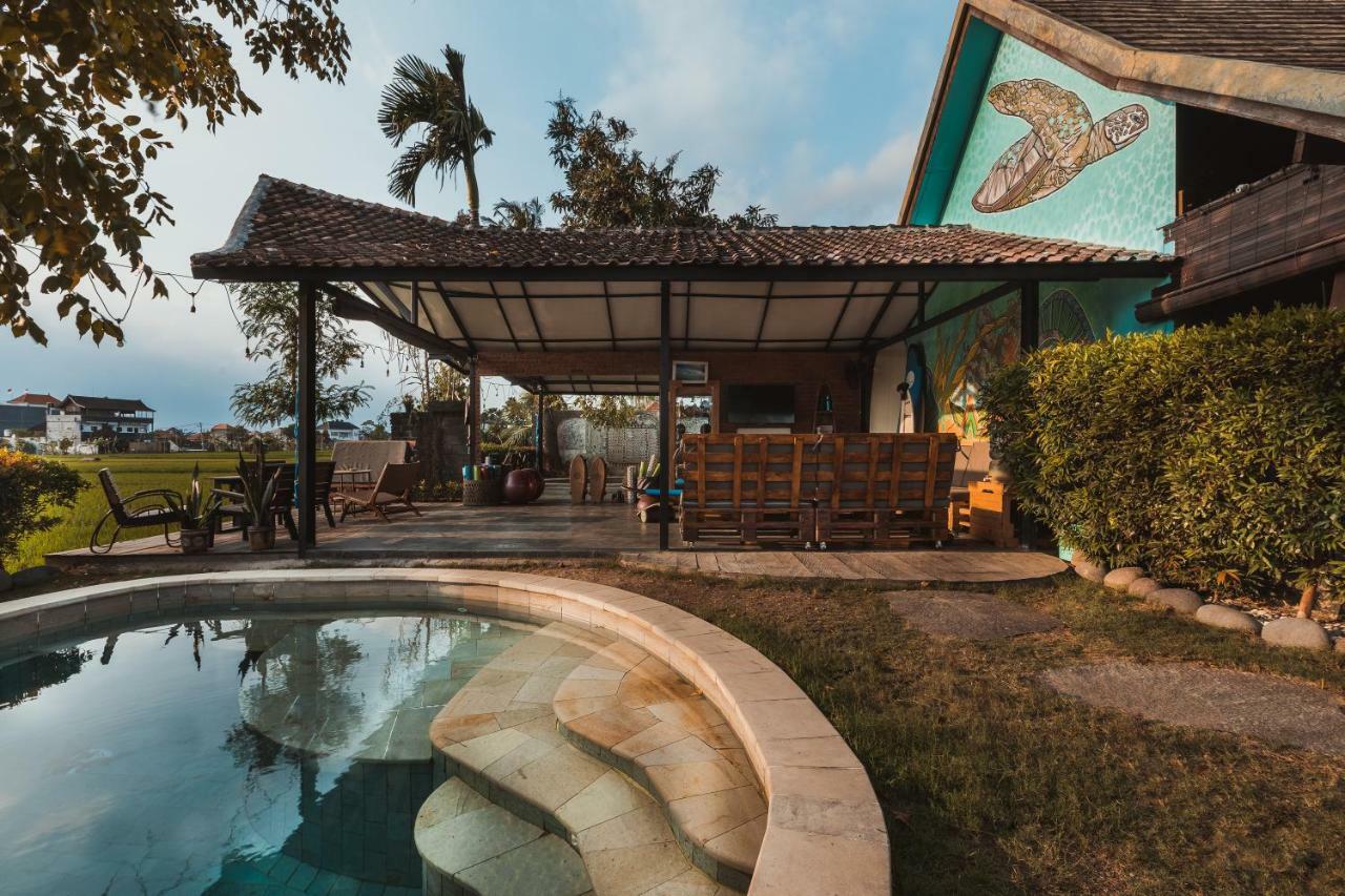 Big Brother Surf Inn Canggu Exteriér fotografie